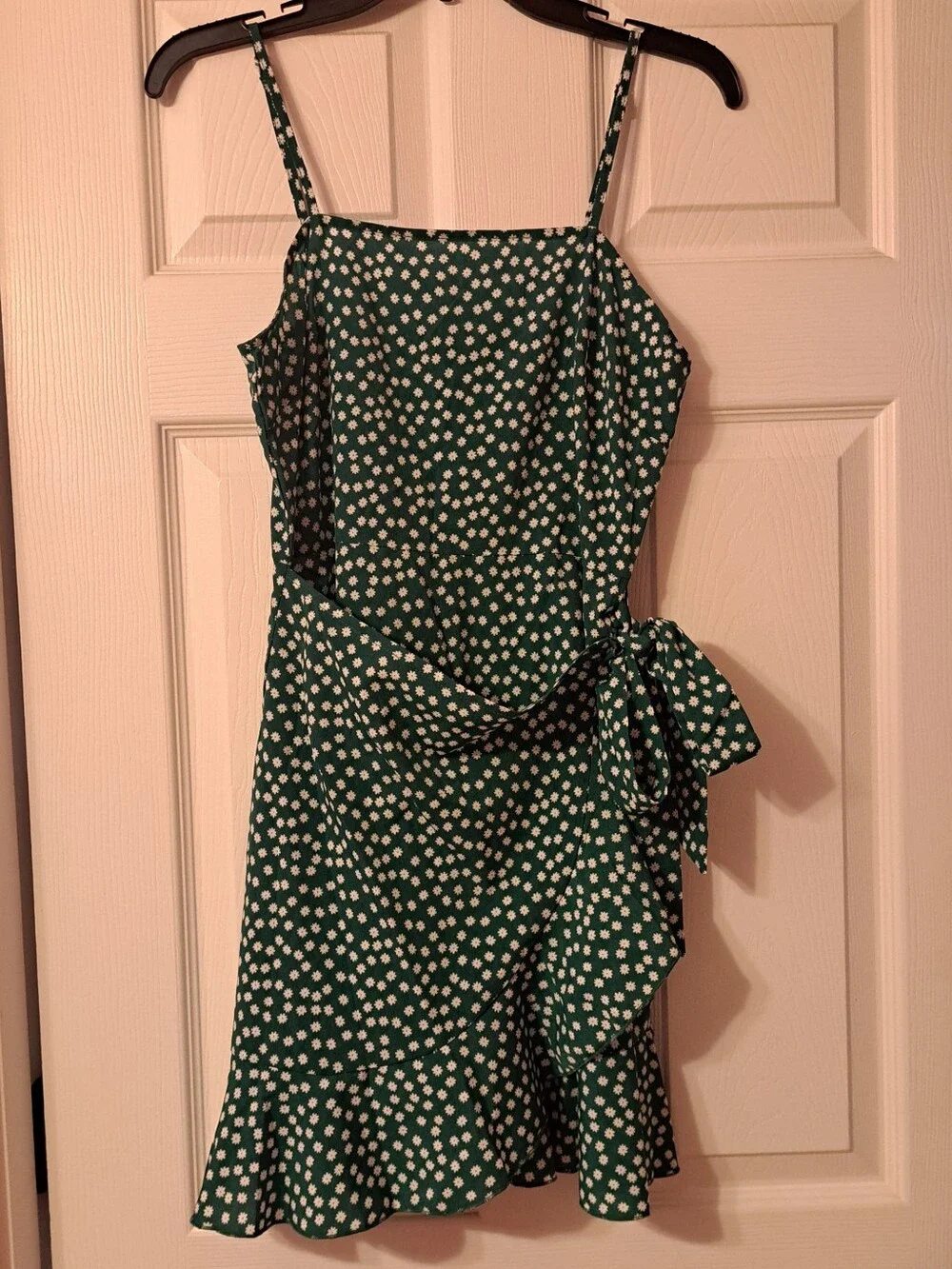 NWT Zaful Size 6 Green Ditzy Floral Tie-Side Ruffle Mini Dress - Picture 7 of 9